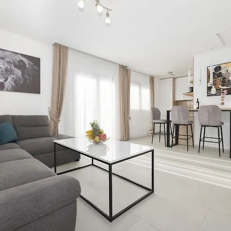 Veranda Μακάρσκα