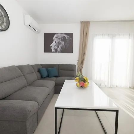 Veranda アパート マカルスカ